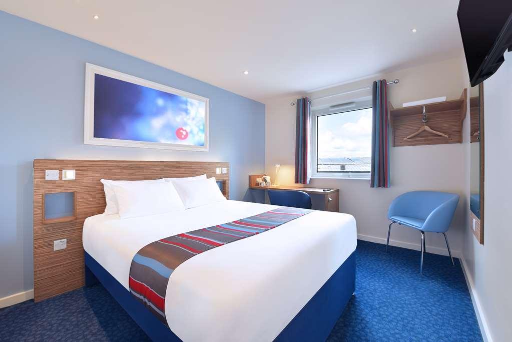 Travelodge Cameron Toll Hotel Эдинбург Номер фото